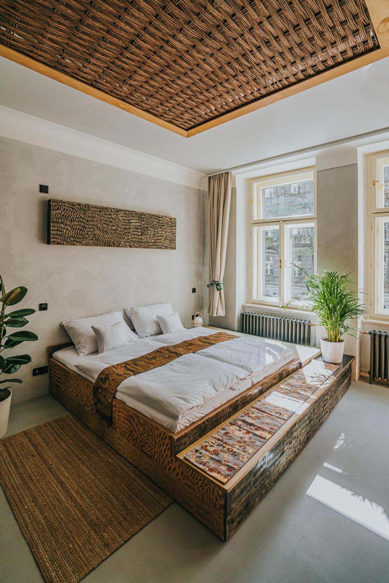 Bohemian Experience Apart Otel